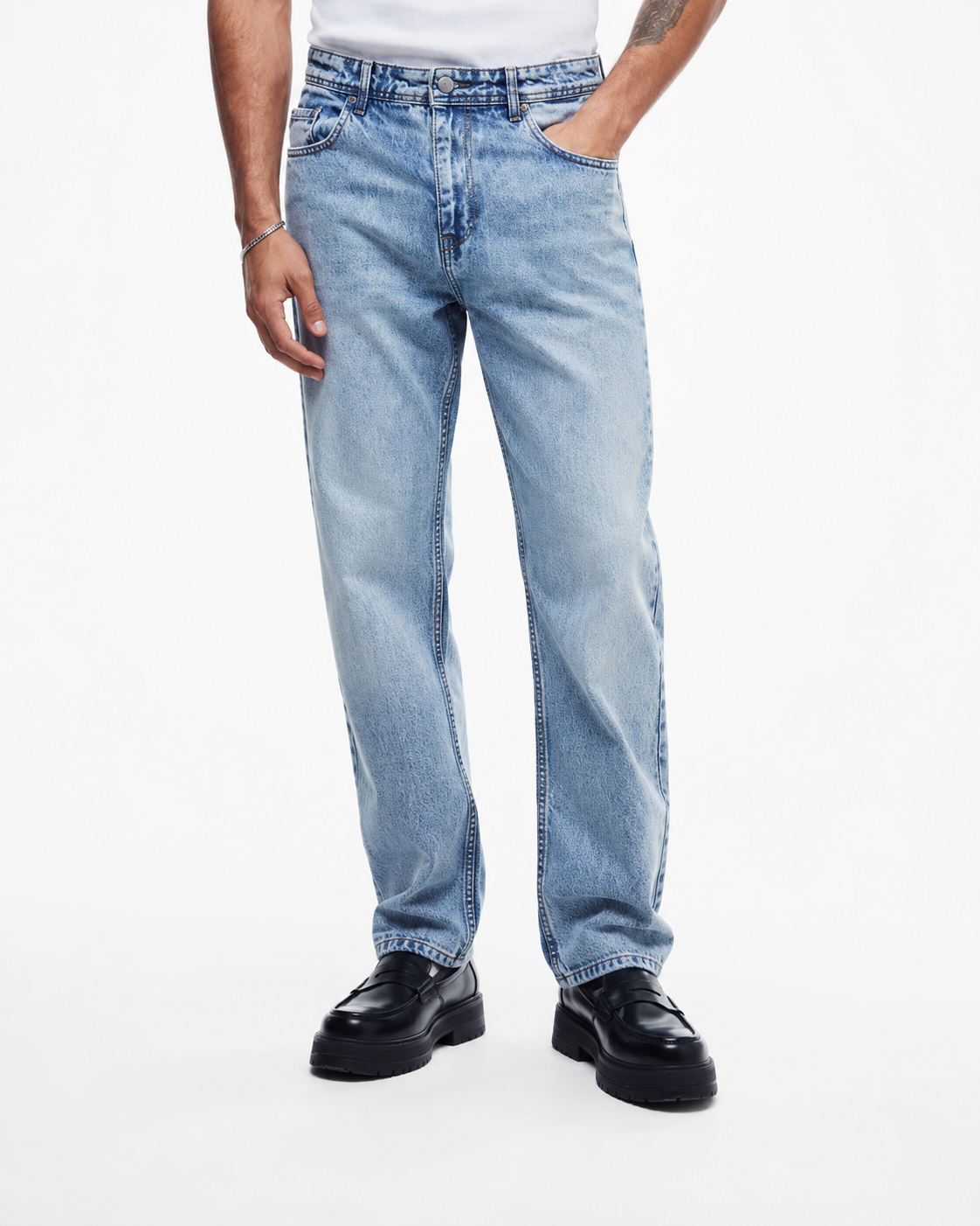 Jean homme bleu clair coupe baggy délavée
