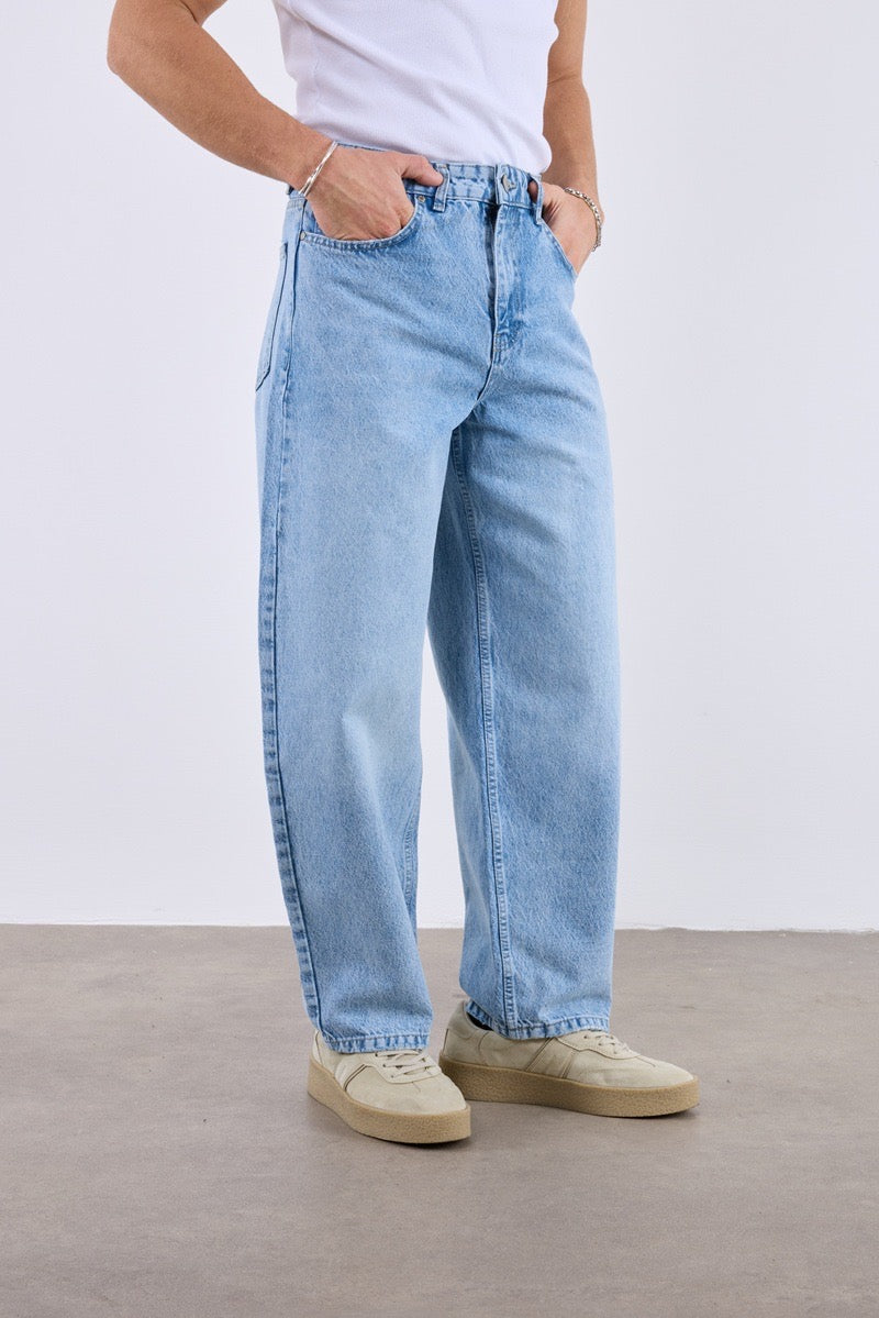 Jean Homme Coupe Loose – Denim Bleu Clair
