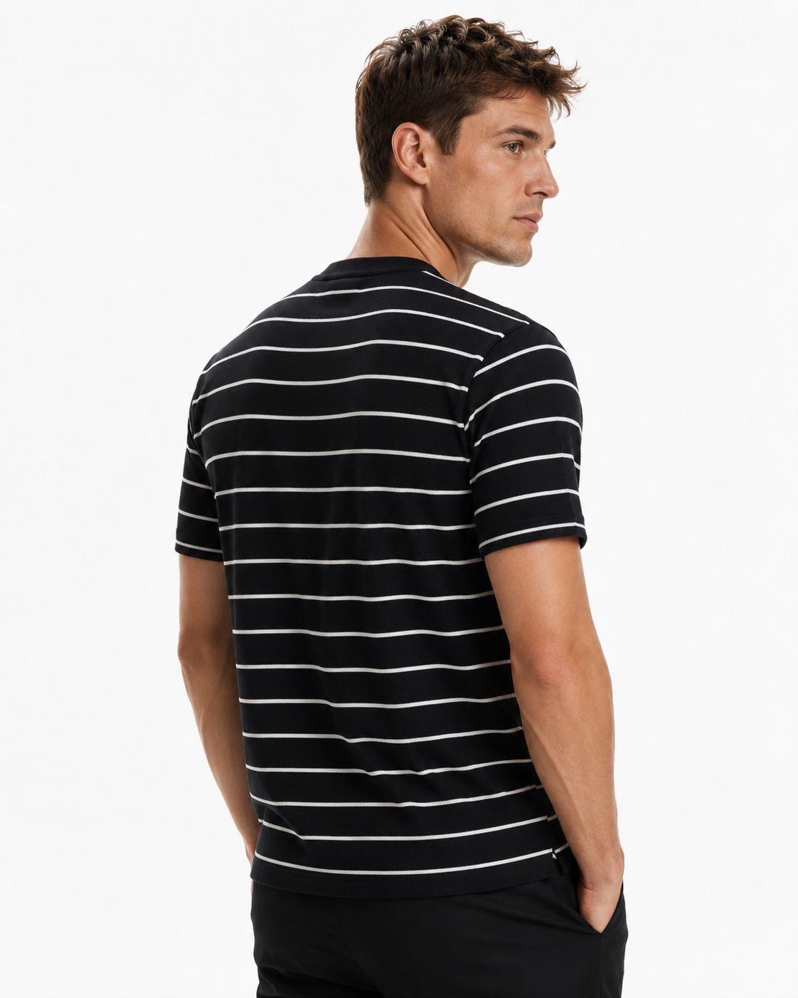 T-shirt homme rayé noir à col contrasté