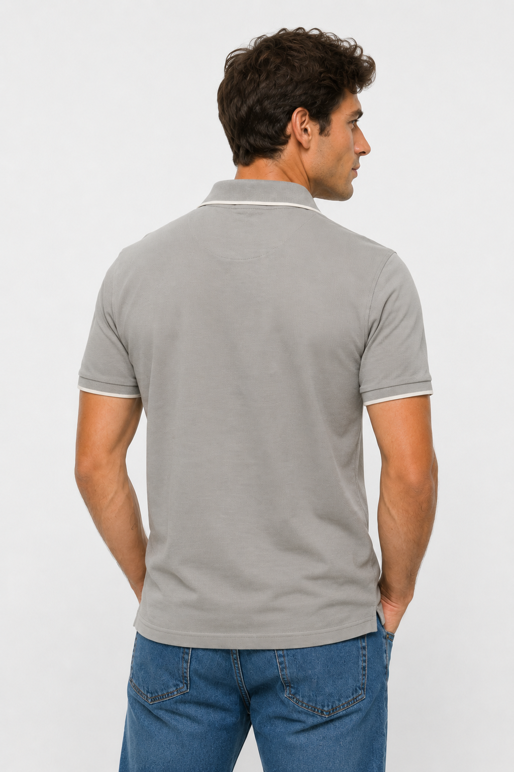 Polo homme gris en maille piquée avec finitions contrastées