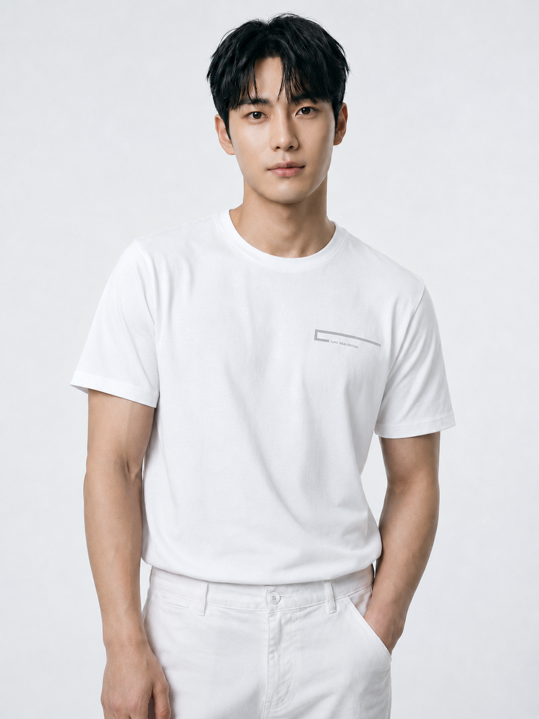 T-shirt homme blanc avec détail poitrine