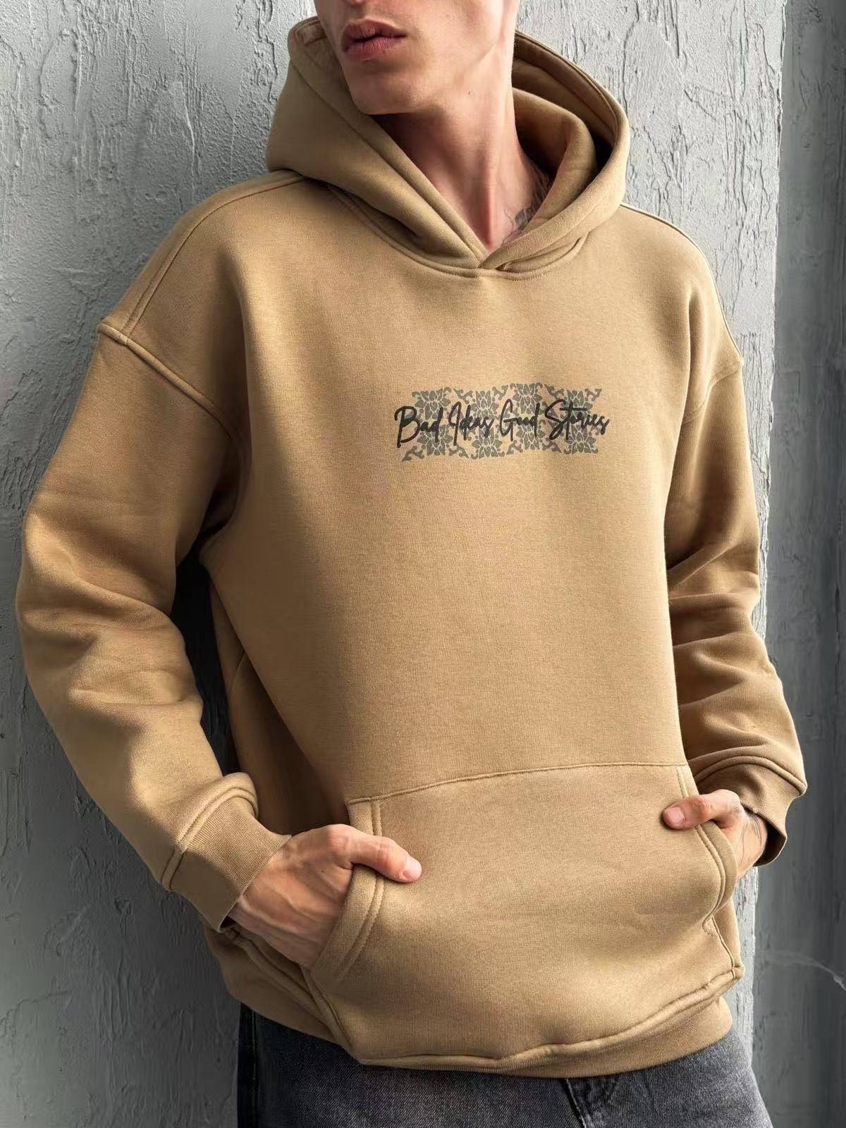 Sweat à capuche au style urbain