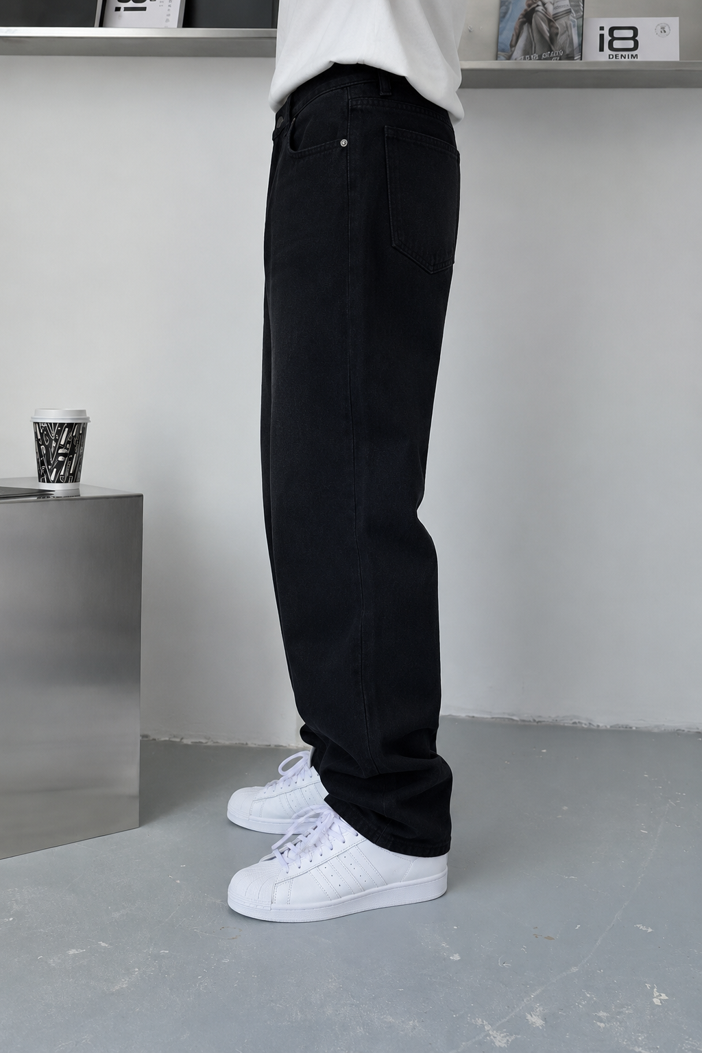Jean homme noir coupe large délavé