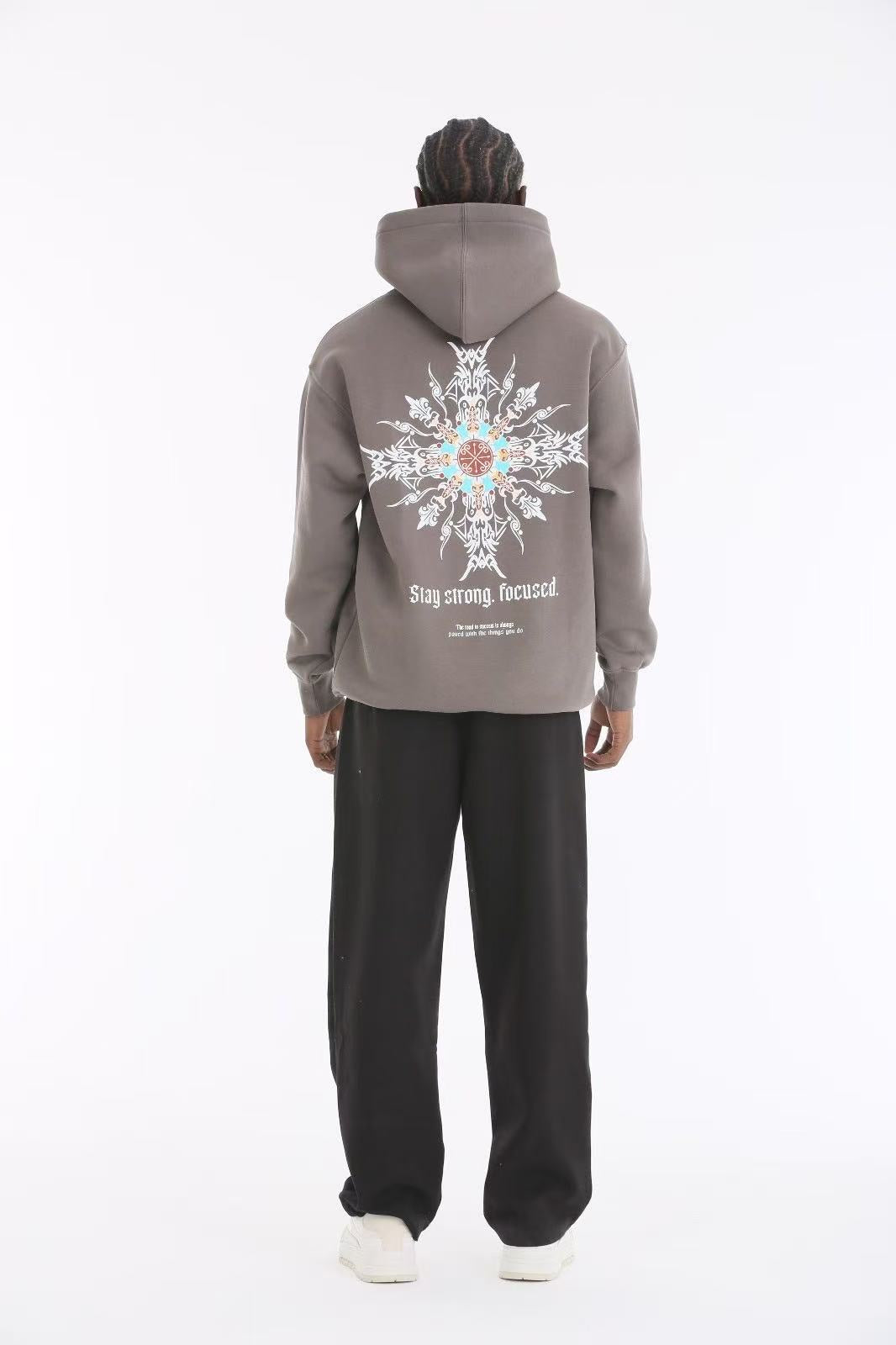 Sweat à capuche avec mandala tribal coloré