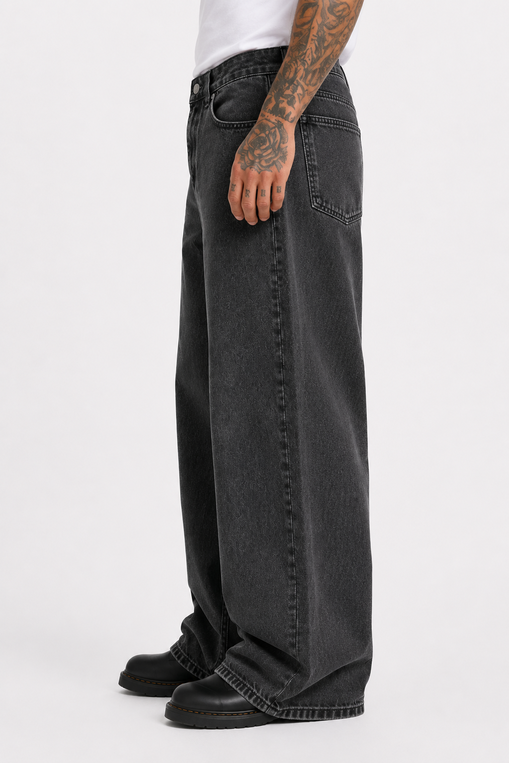 Jean homme gris coupe baggy