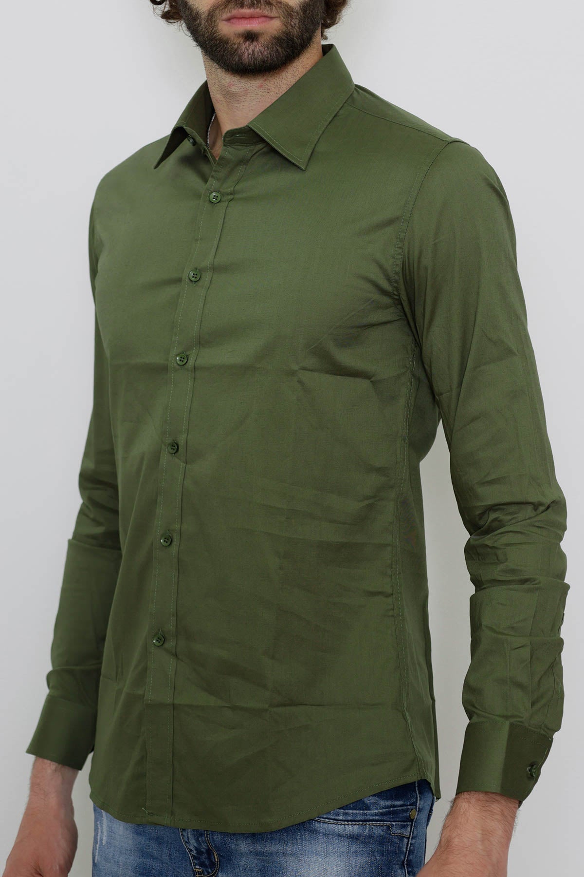 Chemise uni kaki avec col classique coupe slim