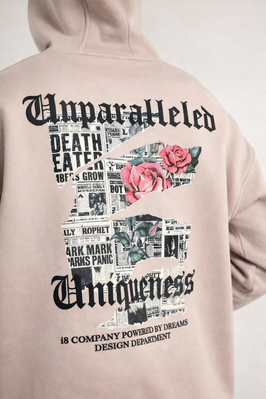 Sweat à capuche avec roses imprimées