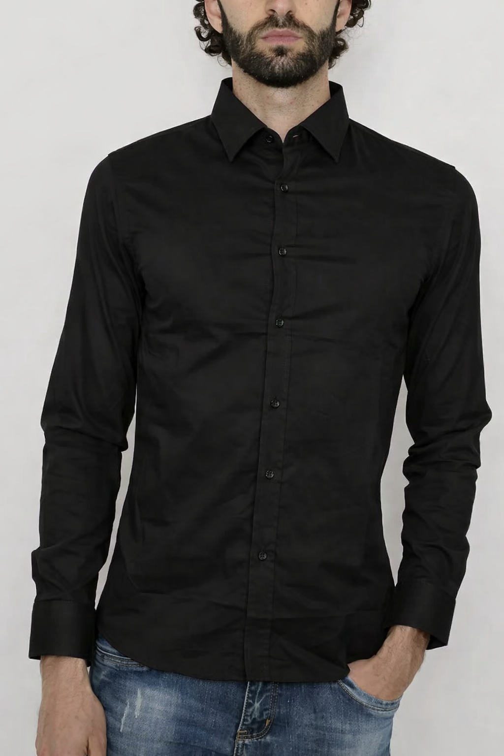 Chemise uni noir avec col classique coupe slim