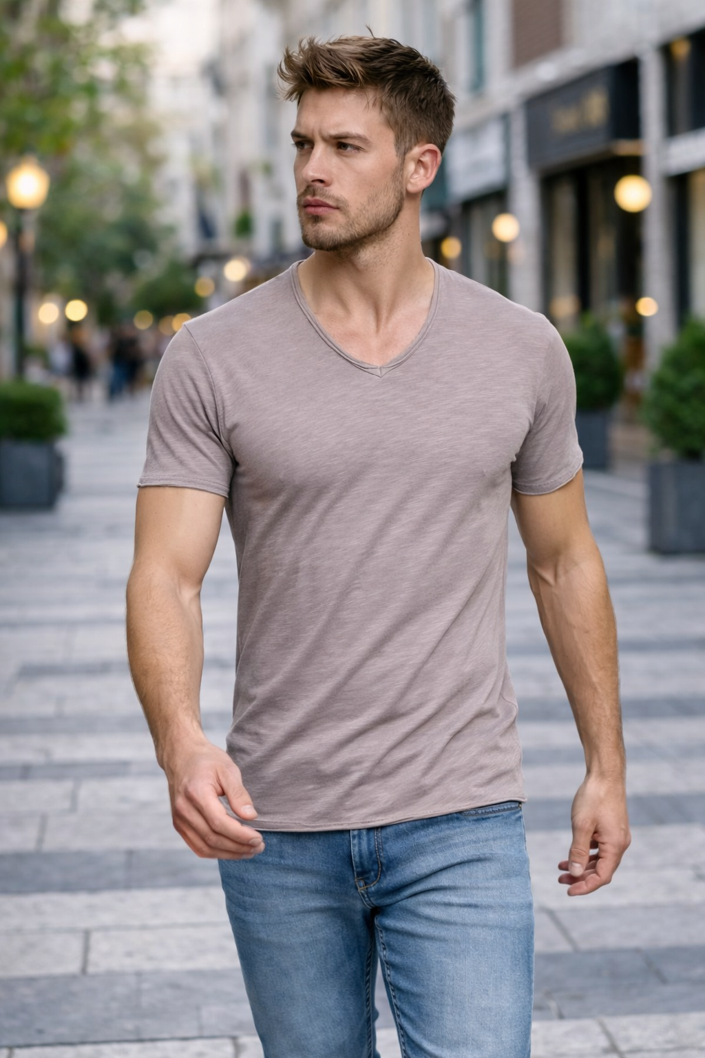 T-shirt homme taupe col V