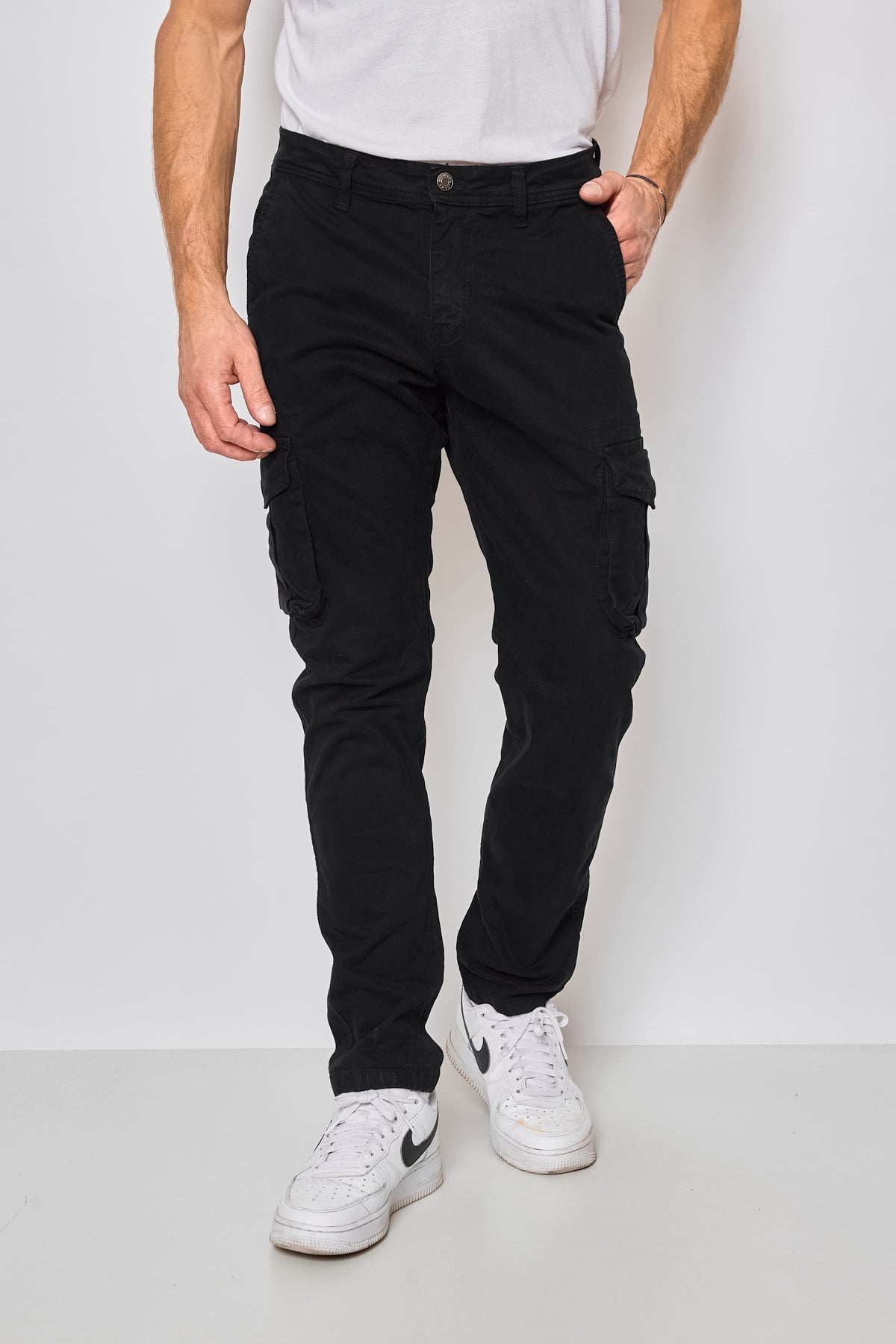 Pantalon cargo coupe droite noir homme