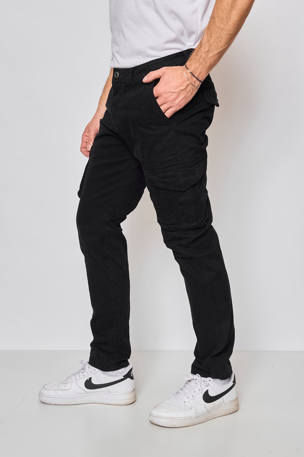 Pantalon cargo coupe droite noir homme