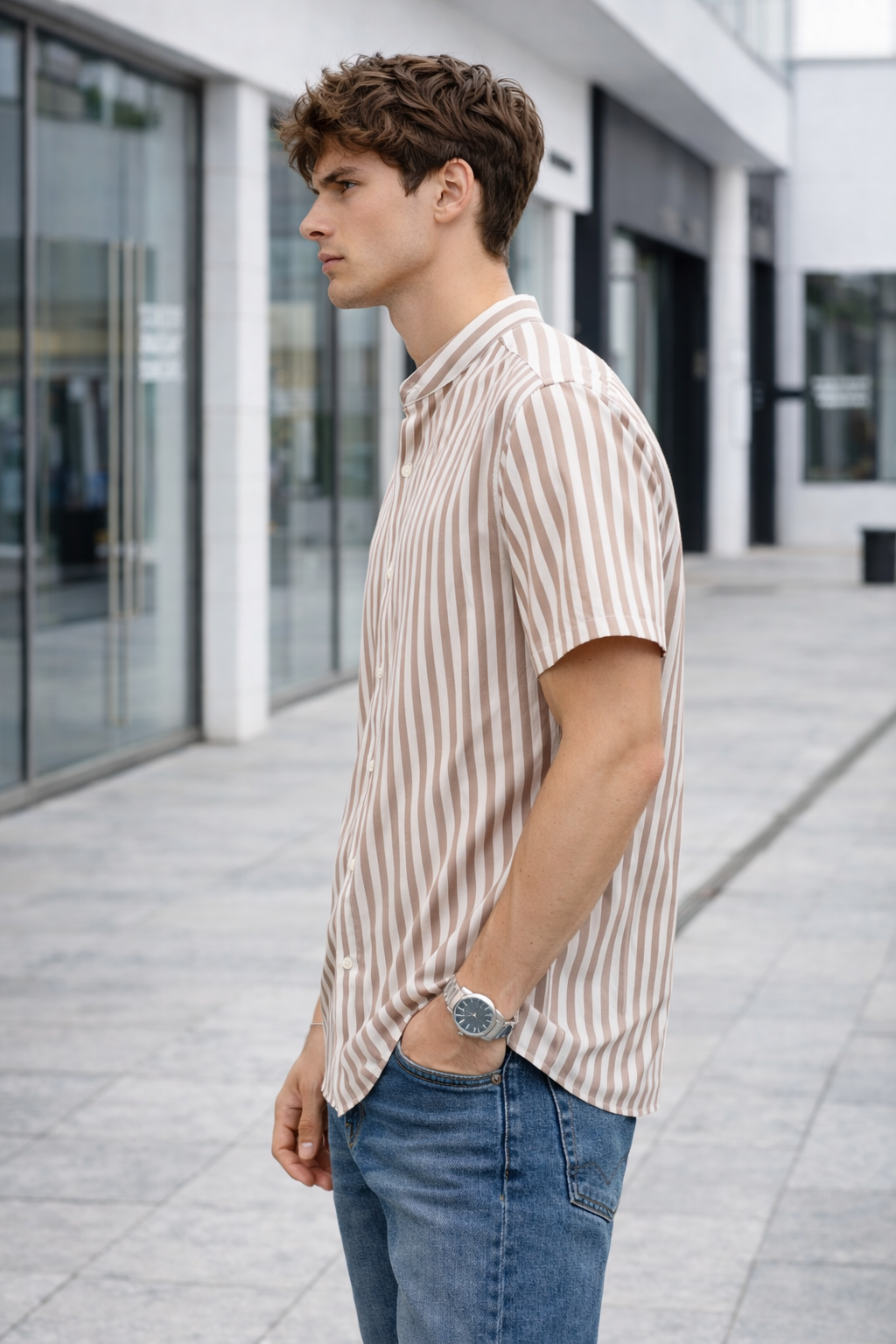 Chemise homme manches courtes rayée marron et blanc