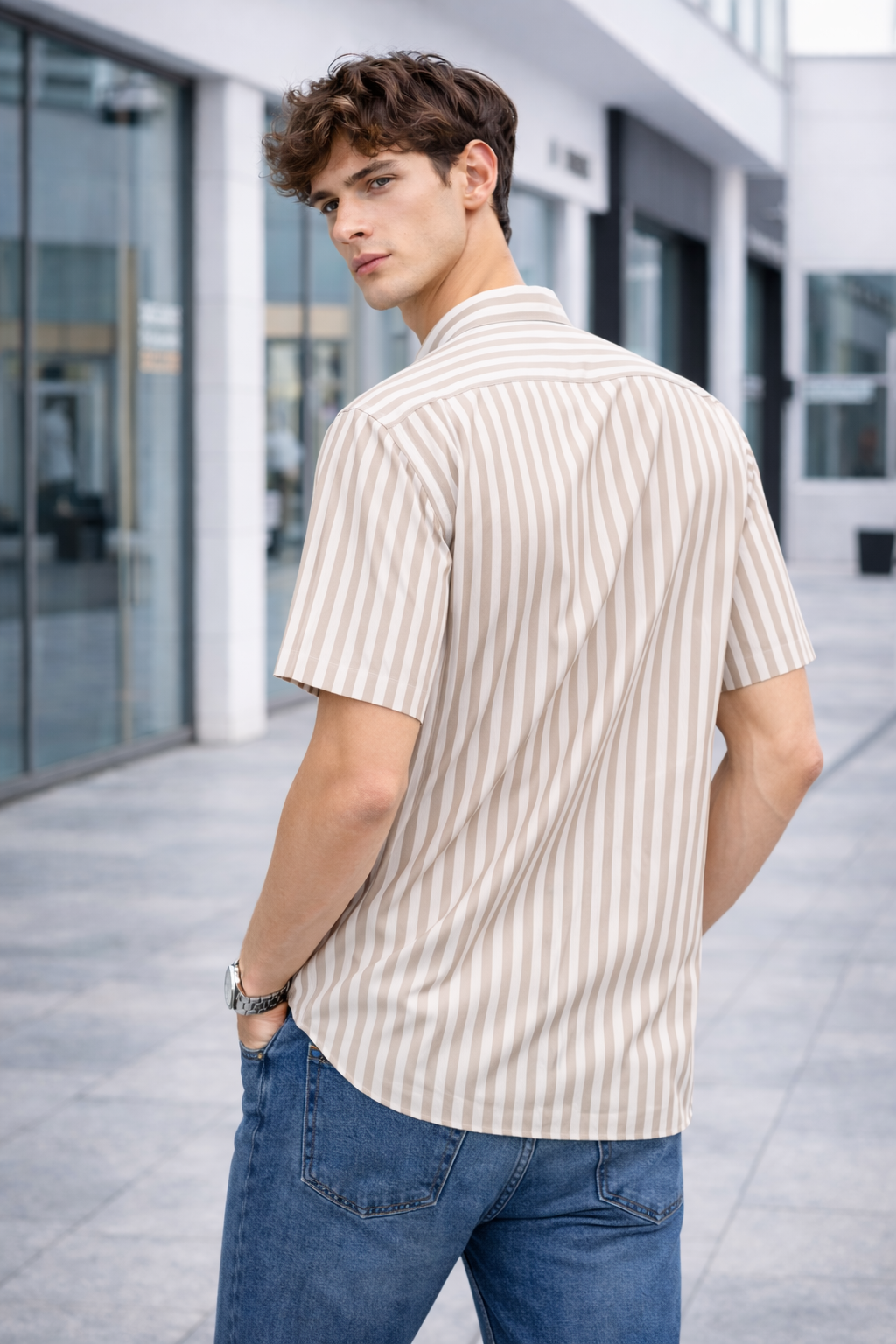Chemise manches courtes homme rayée beige et blanc