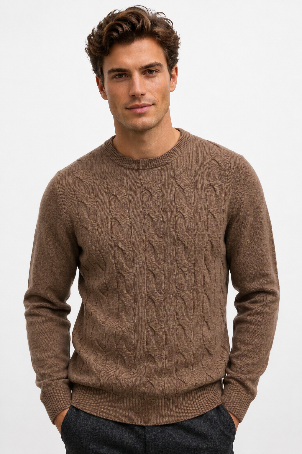 Pull homme marron torsadé à col rond