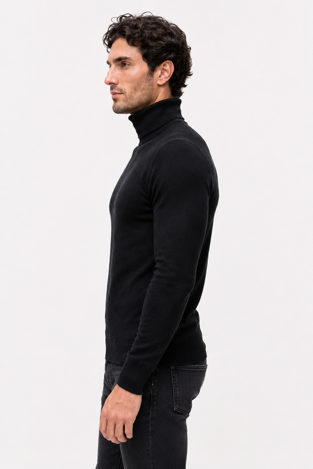 Pull homme noir à col roulé