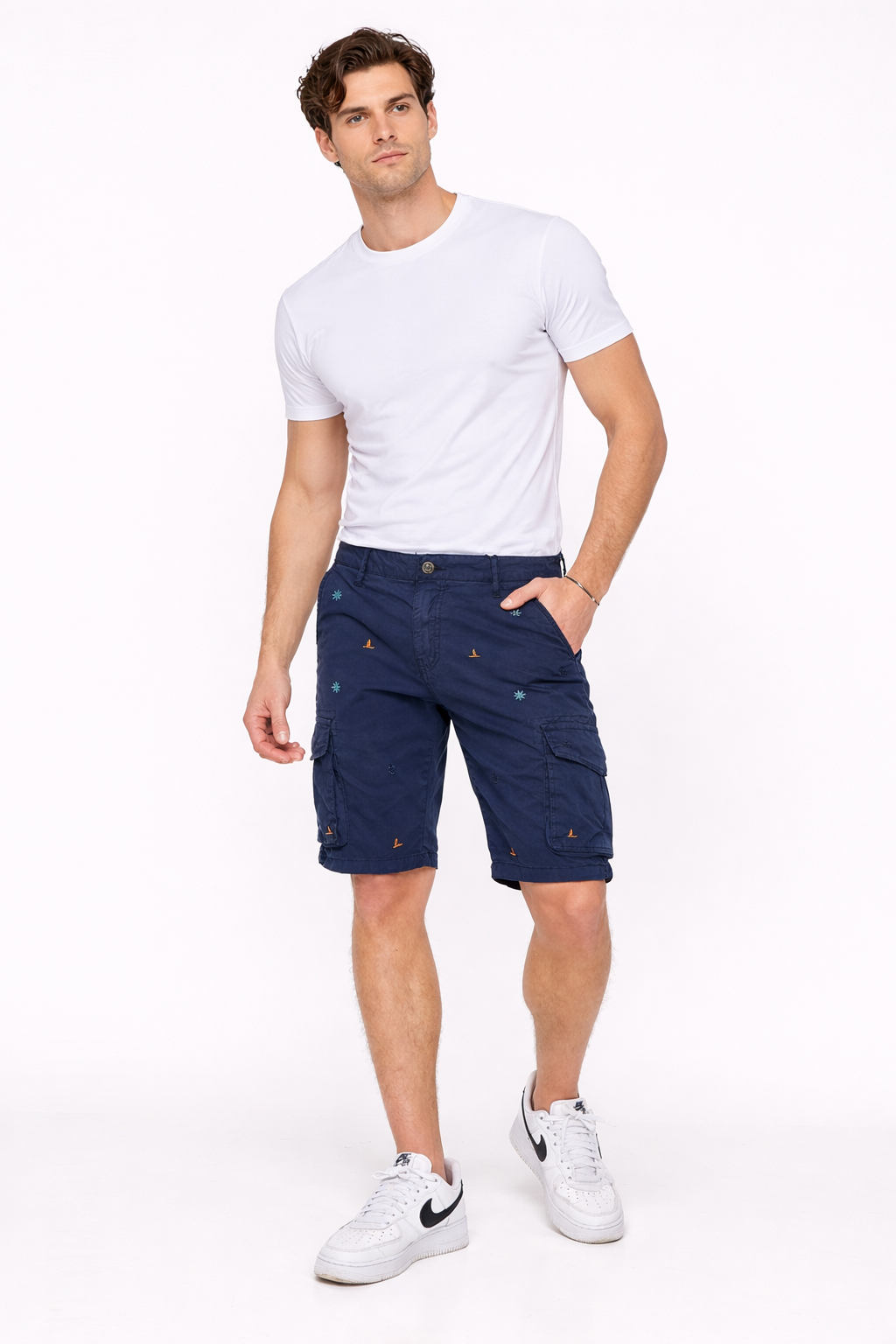 Short homme Bleu avec motifs brodés