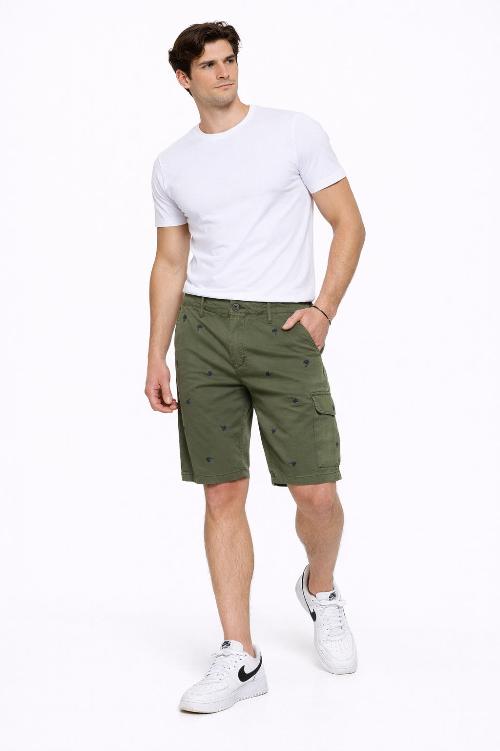 Short homme Vert avec motifs brodés