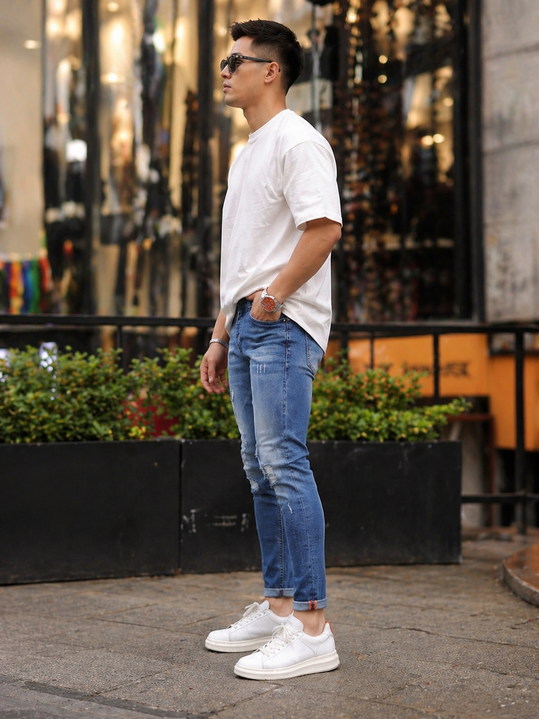 Jean homme bleu délavé déchiré