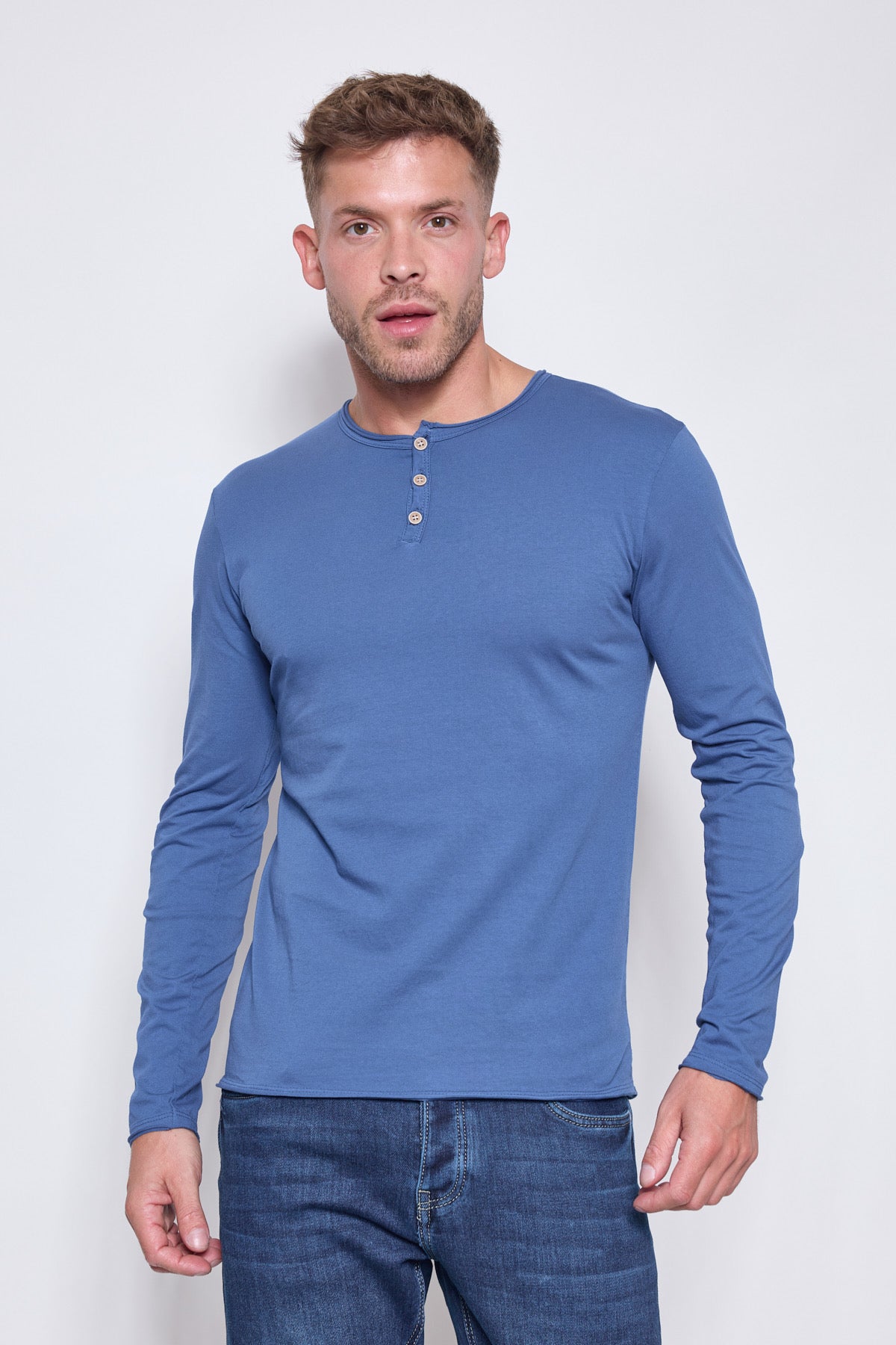 T-shirt bleu royal col boutonné