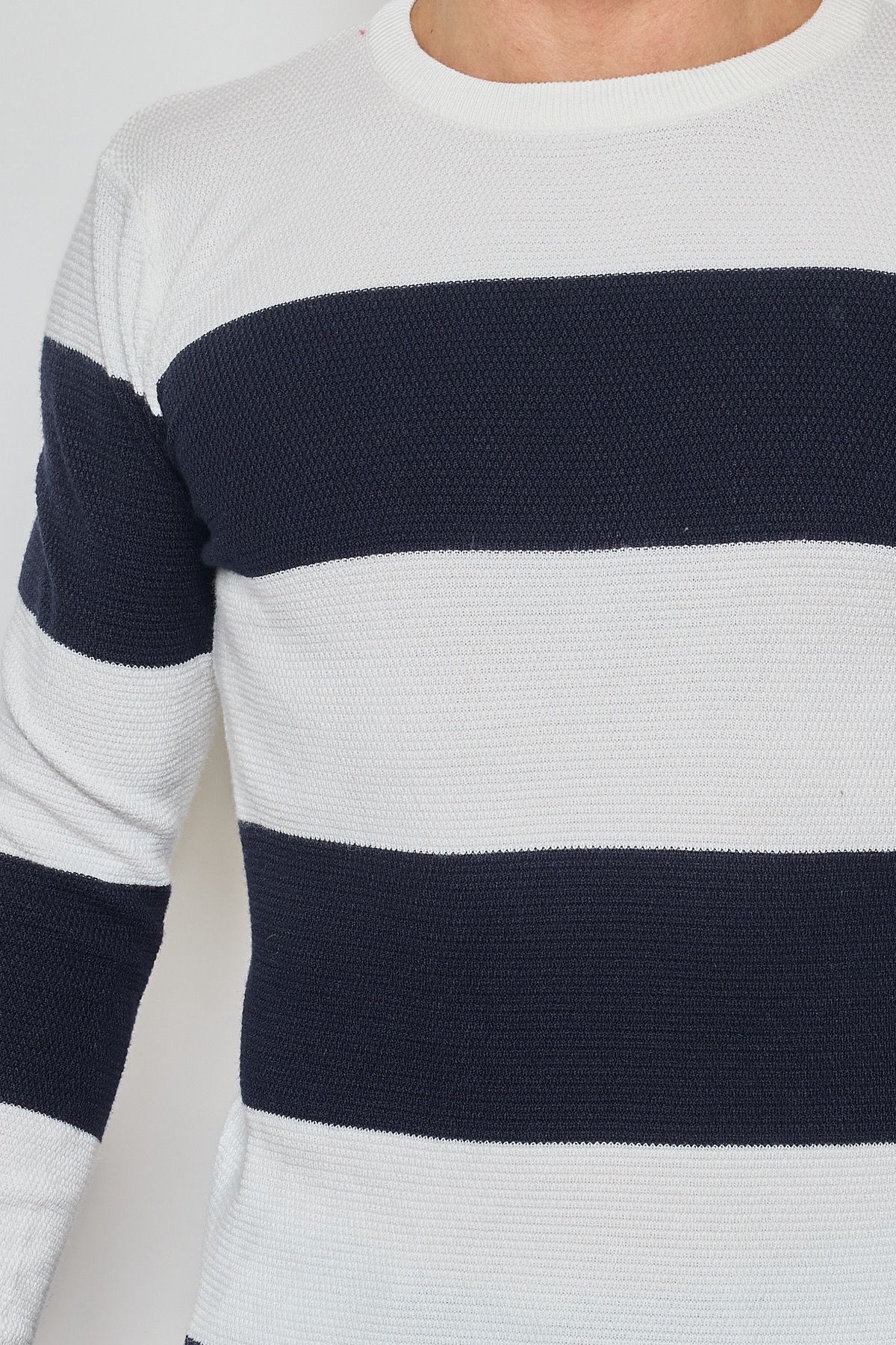 Pull à rayures marine-blanc