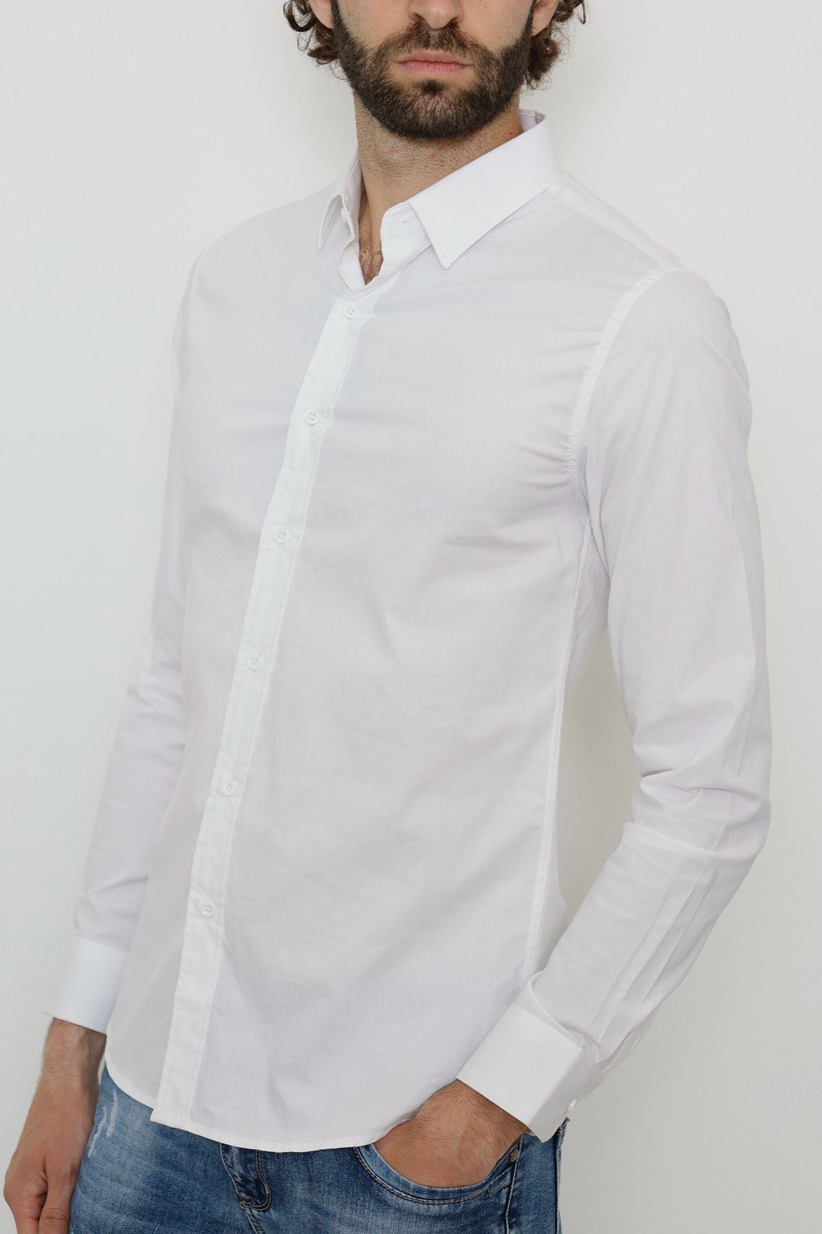 Chemise uni blanche avec col classique coupe slim
