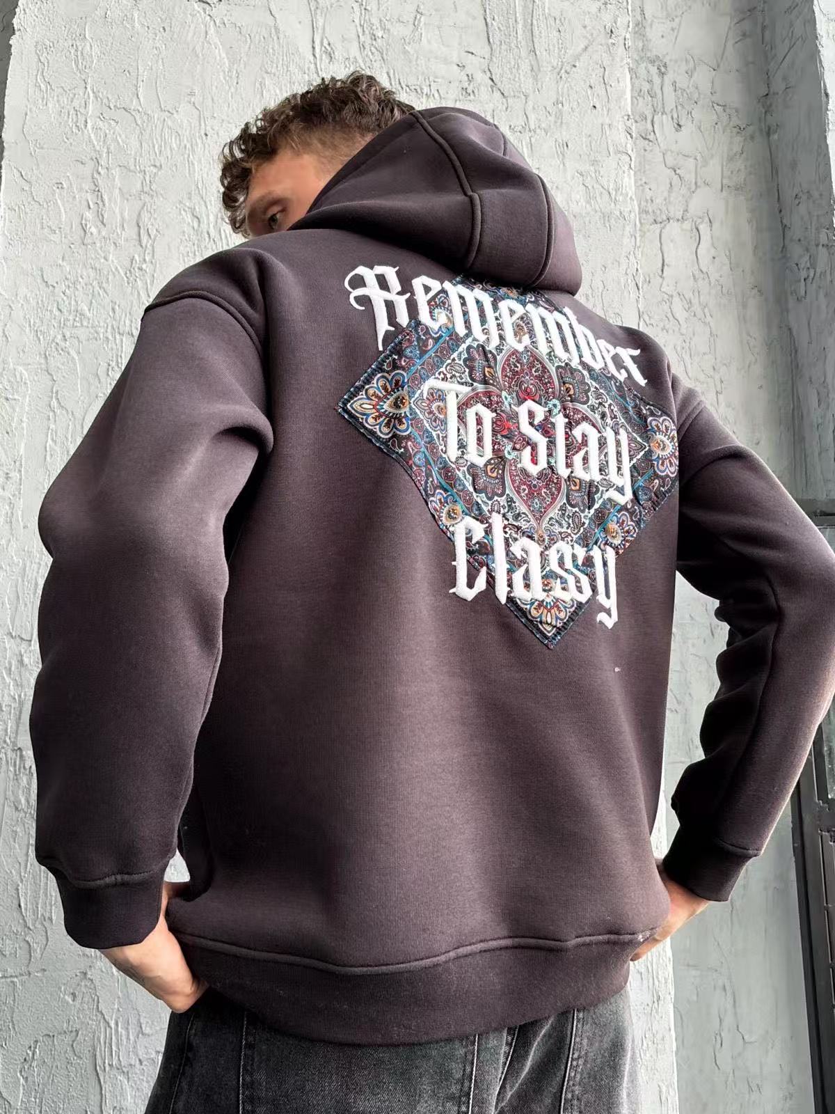 Sweat capuche motif persan homme stylé