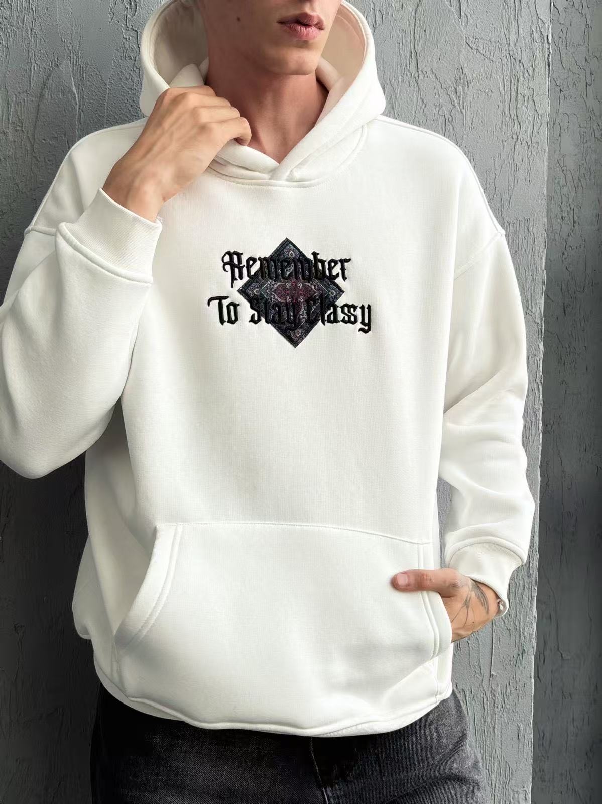 Sweat capuche motif persan homme stylé
