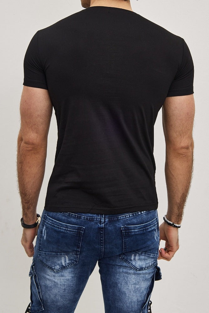 T-shirt noir avec imprimé  homme2
