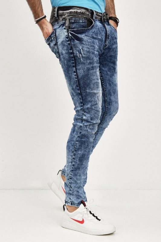 Jeans bleu délavé bi couleur noir sur la hanche homme 2