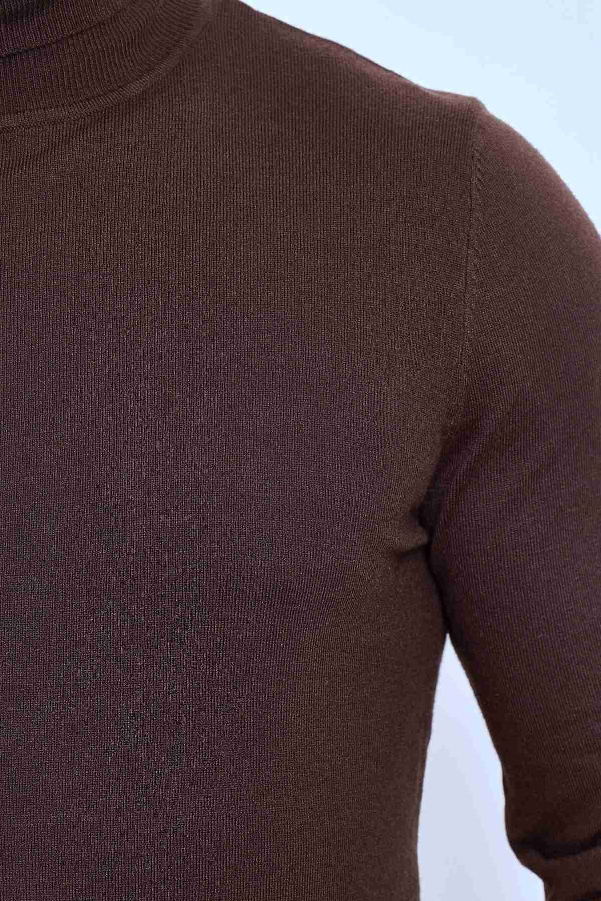 Pull col roulé classique marron fashion homme