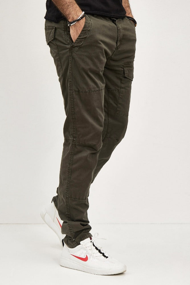 Pantalon cargo kaki avec poche sur la cuisse homme fashion1