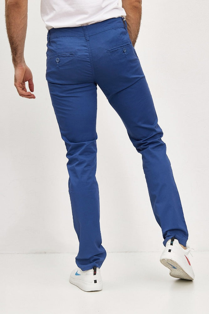 Pantalon chino slim bleu royal confortable homme stylé2