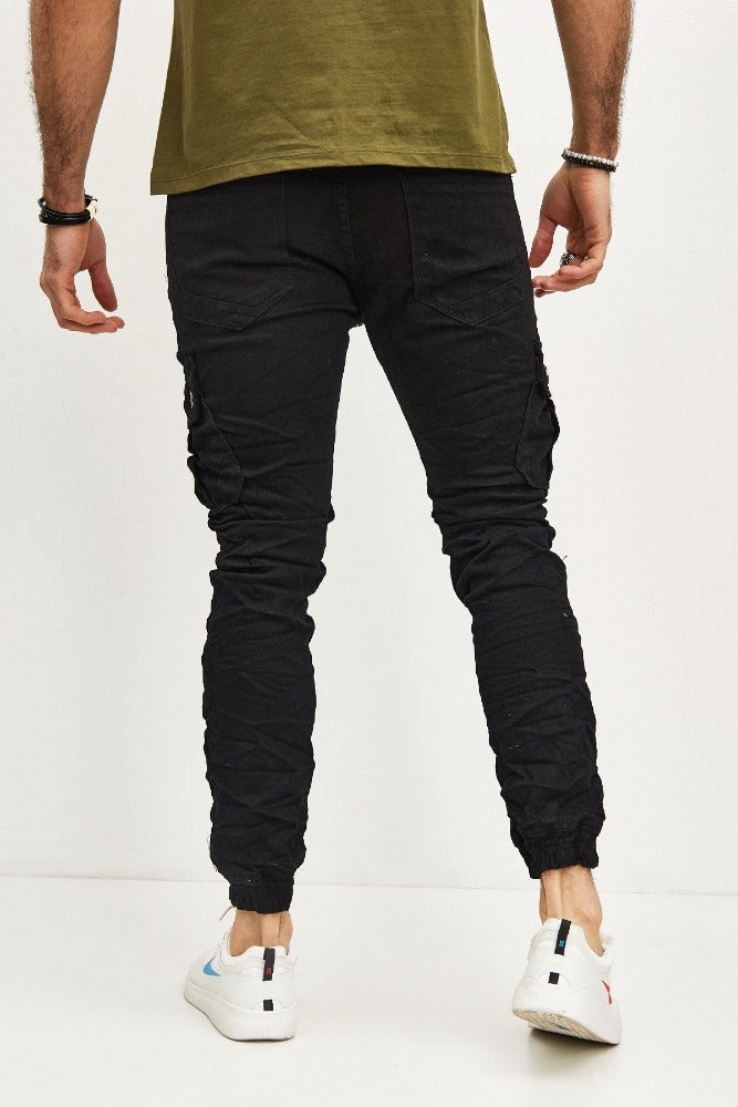 Pantalon style jogger pant noir homme stylé avec poches sur les cuisses2