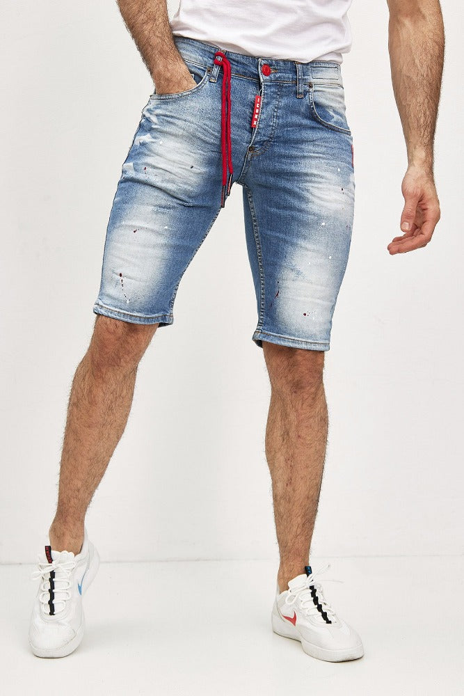 Short jeans bleu délavé avec peinture et cordon rouge homme fashion