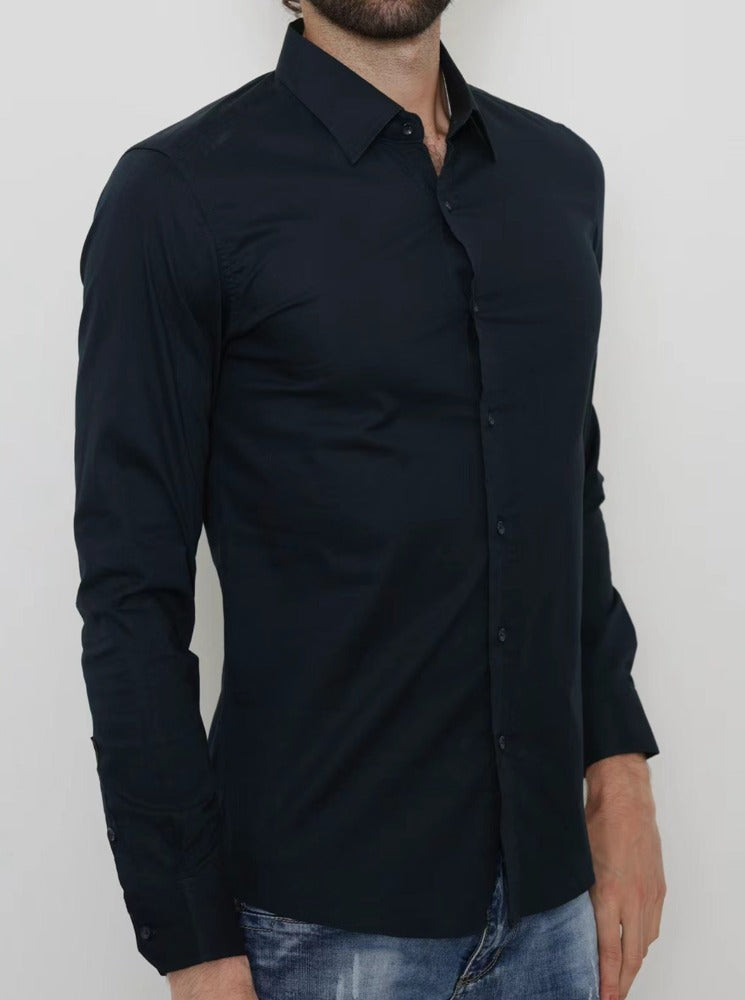 Chemise uni bleu foncé avec col classique coupe slim