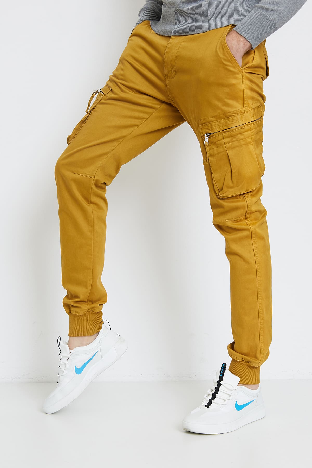 Pantalon cargo jaune stylé fashion homme